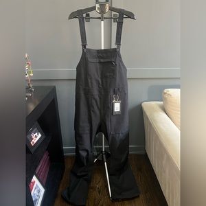 NWT Women’s Burton Avalon snowboarding bib size XL